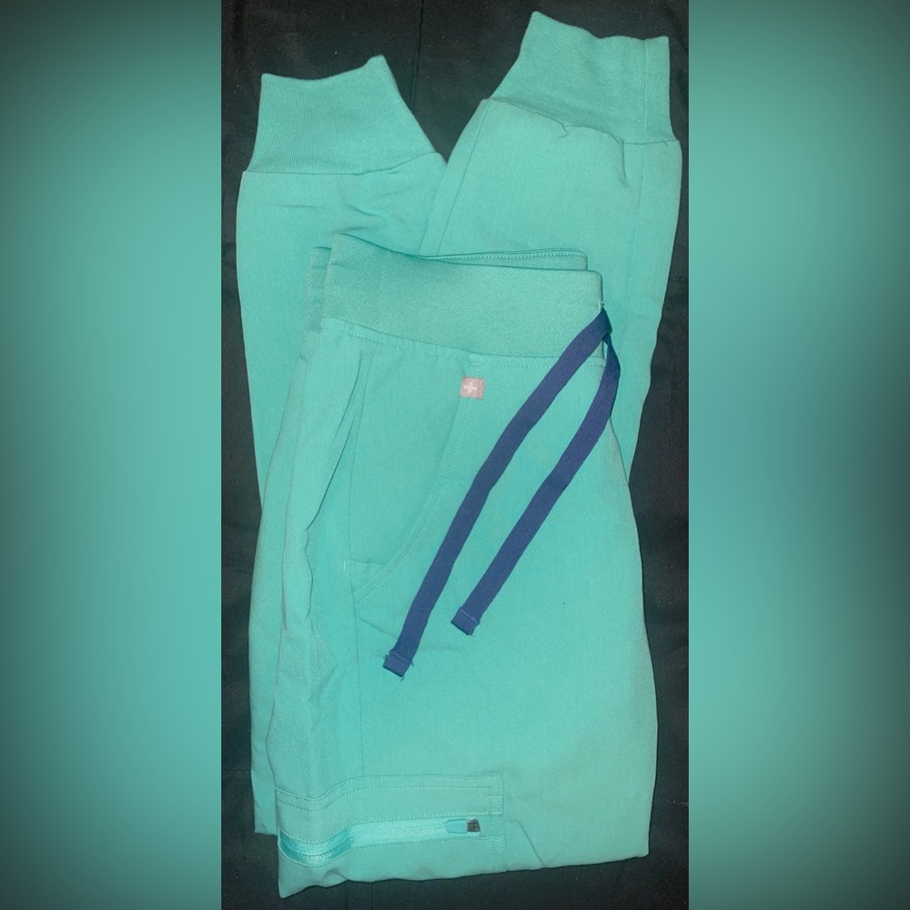 Figs Scrubs Bottom Color SURGICAL GREEN - Petite XXS Zamora Jogger Pants